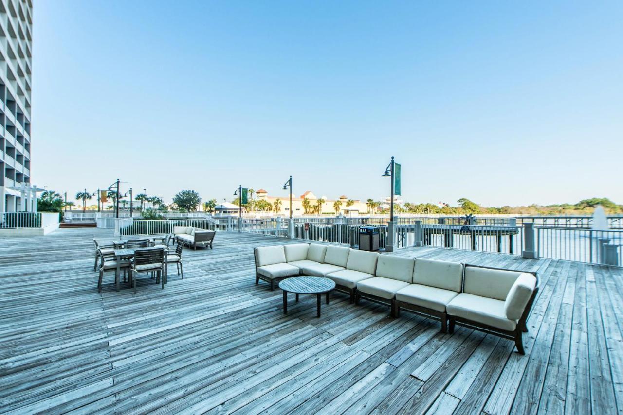 Apartment Laketown Wharf 2029