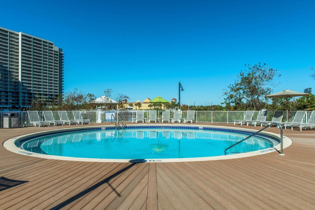 Apartment Laketown Wharf 2029 *